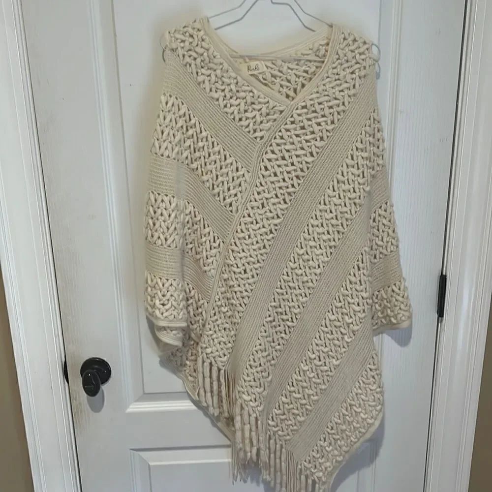 New Riah Fashion Cable Knit Crocheted Cream Poncho Shrug